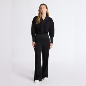 Chic Black Women’s Scoop Top & Pants Set